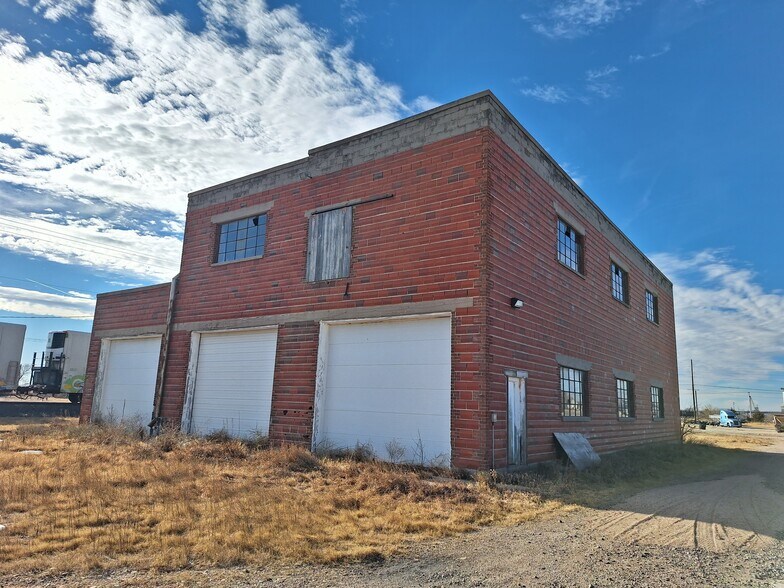 More Photos Of 808 Pacific st, Lexington Specialty For Sale
