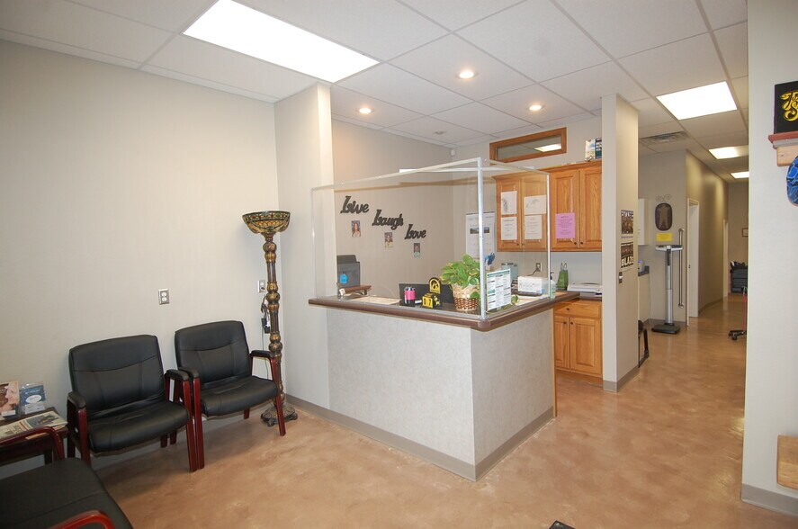 More Photos Of 217 8th Ave, Wellman Medical For Lease