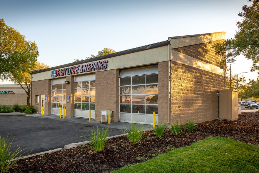 More Photos Of 353-375 W Main St, Woodland Unknown For Lease