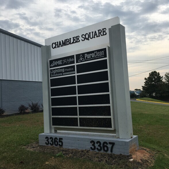 More Photos Of 3365-3367 W Hospital Ave, Chamblee Light Distribution For Lease