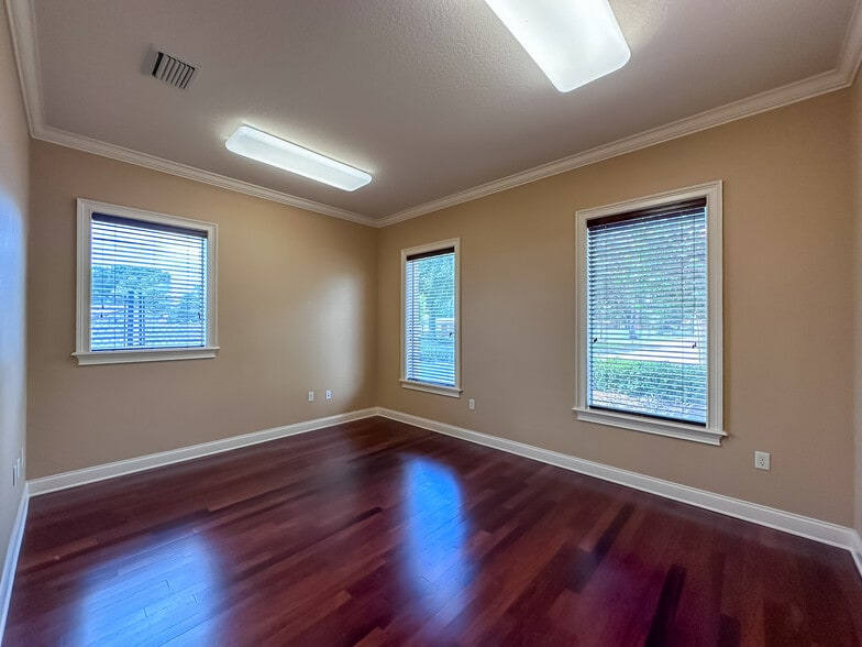 More Photos Of 1611 Harden Blvd, Lakeland Office For Lease