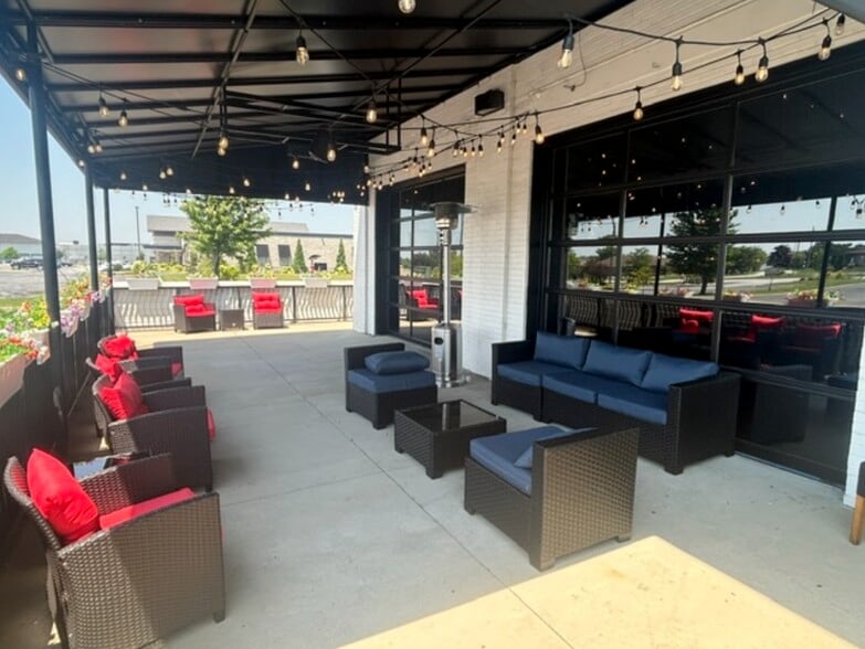 More Photos Of 8239 Georgia St, Merrillville Restaurant For Lease