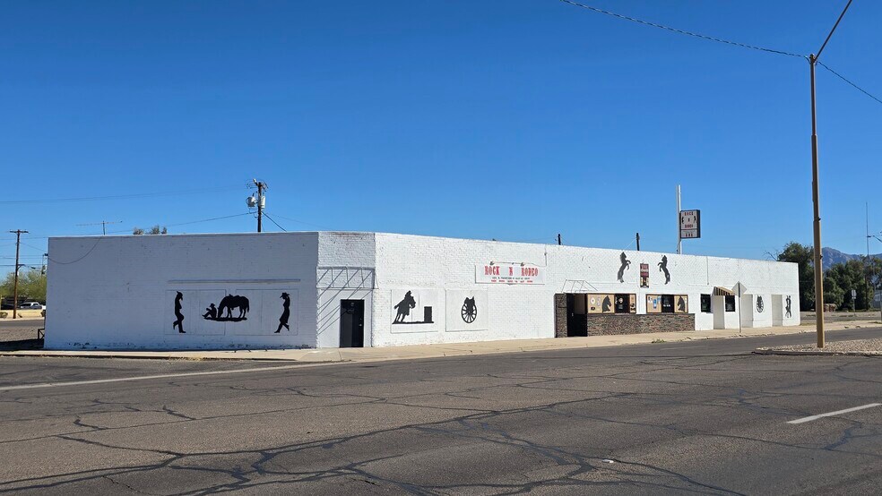 Primary Photo Of 200 E Frontier St, Eloy Bar For Sale