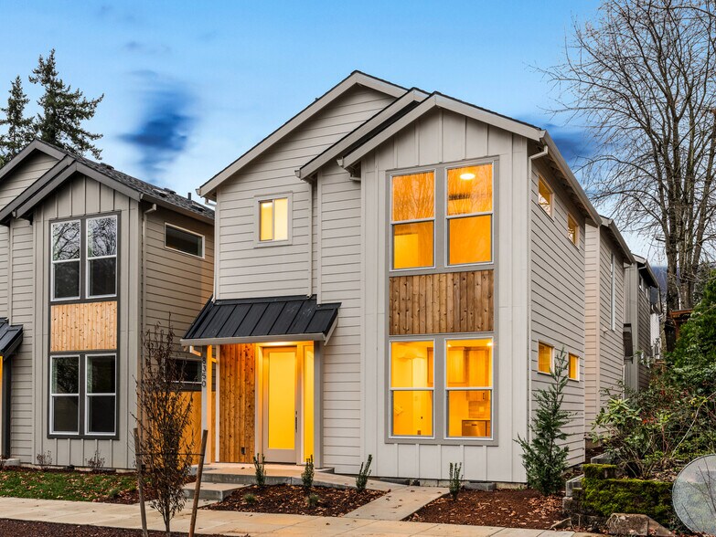 More Photos Of 8330 N Bank St, Portland Apartments For Sale