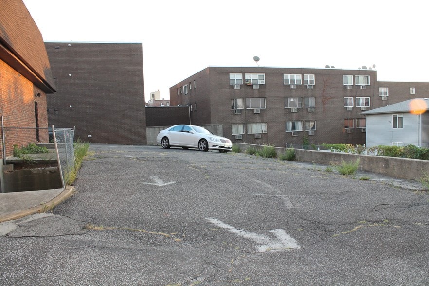 More Photos Of 1919 Jf Kennedy Blvd, North Bergen Storefront Retail Office For Lease