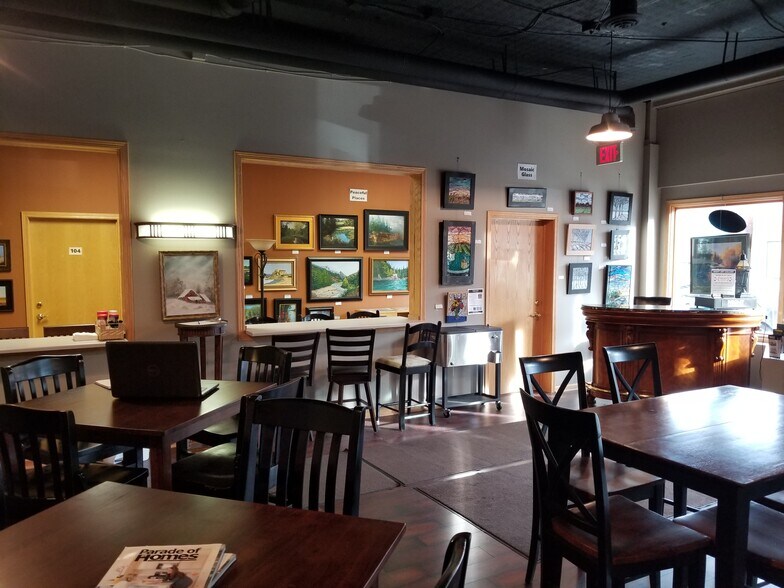 More Photos Of 12732 Lake Blvd, Lindstrom Storefront For Lease