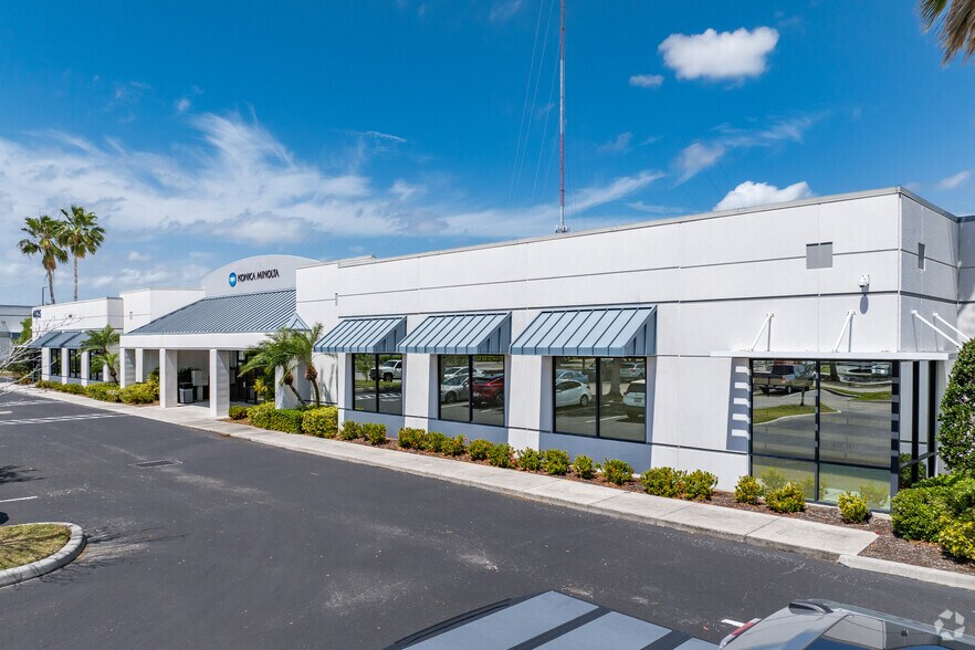 More Photos Of 4023 Tampa Rd, Oldsmar Unknown For Lease