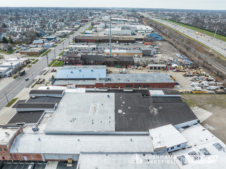 More Photos Of 4000 Brookpark Rd, Cleveland Warehouse For Lease