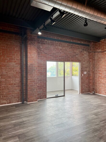 More Photos Of 7451-7465 Beverly Blvd, Los Angeles Loft Creative Space For Lease