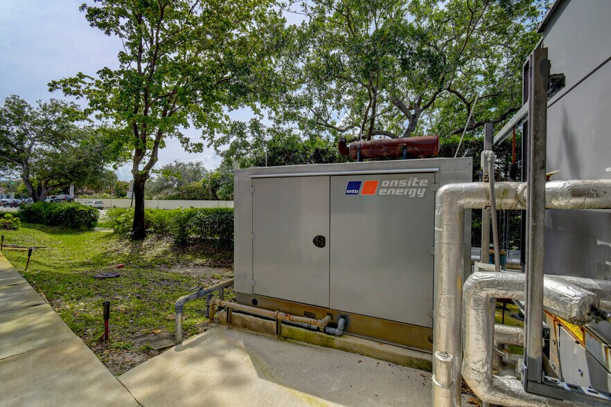 More Photos Of 2314 Seacrest Blvd, Boynton Beach Medical For Lease