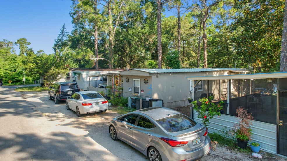 More Photos Of 224 SE Davie Ct, Lake City Manufactured Housing Mobile Home Park For Sale