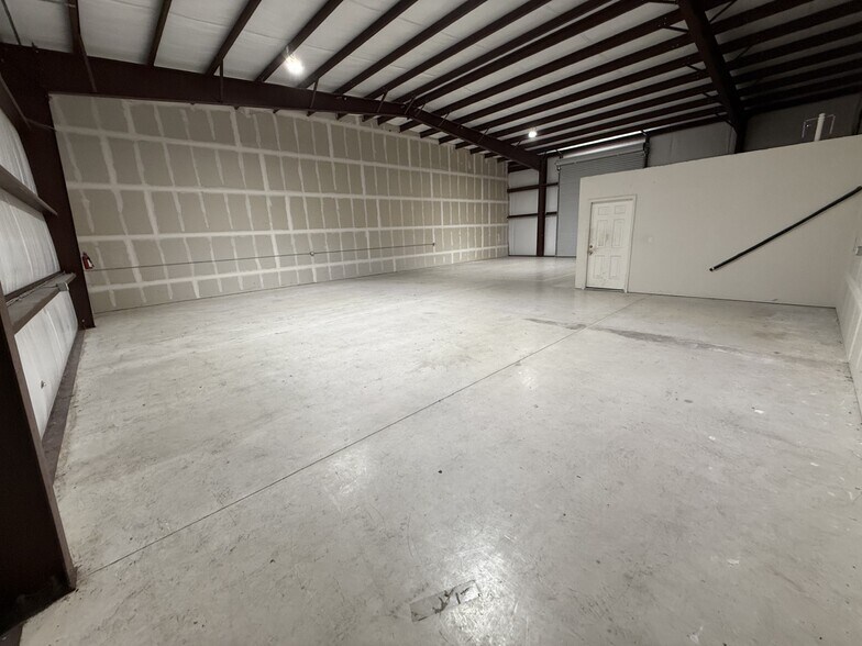 More Photos Of 299 Navarro Dr, Seguin Unknown For Lease