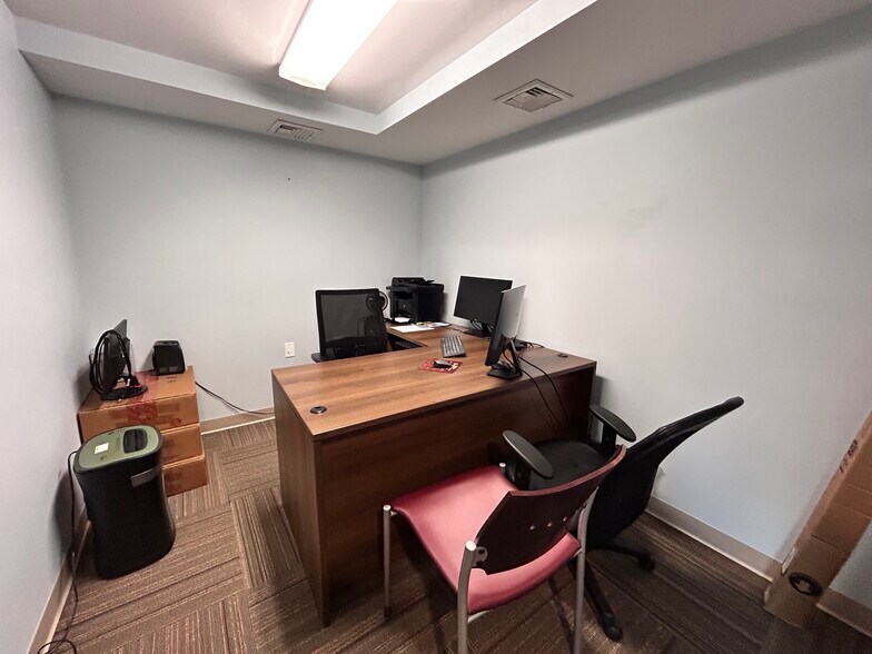 More Photos Of 9200 Ventnor Ave, Margate City Office Residential For Sale