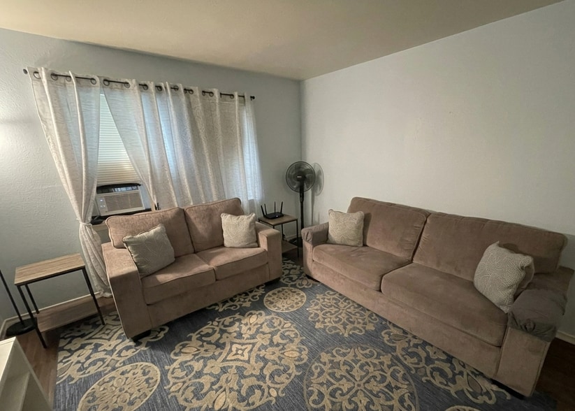 More Photos Of 708 N Marsalis Ave, Dallas Apartments For Sale