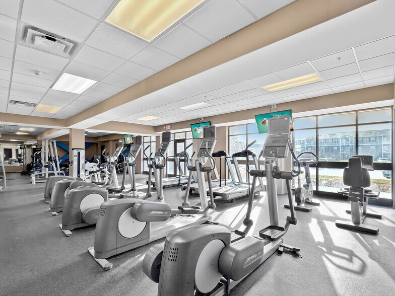 More Photos Of 1210 SW 28th St, Ankeny Apartments For Sale