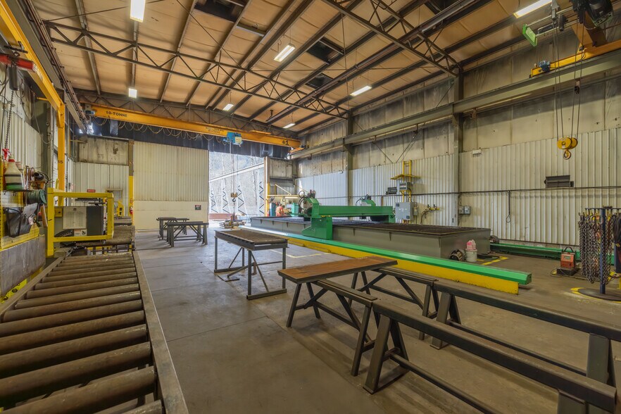 More Photos Of 2998 Cameron Rd, Agassiz Industrial For Sale