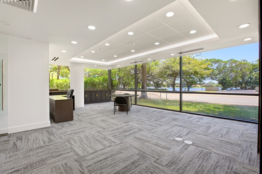 More Photos Of 6625 Miami Lakes Dr, Miami Lakes Loft Creative Space For Sale