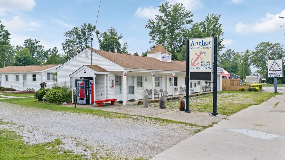 More Photos Of 5196 Lake Rd E, Geneva Hotel For Sale