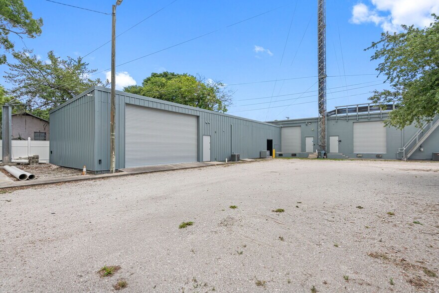 More Photos Of 2812 N 34th St, Tampa Office For Lease