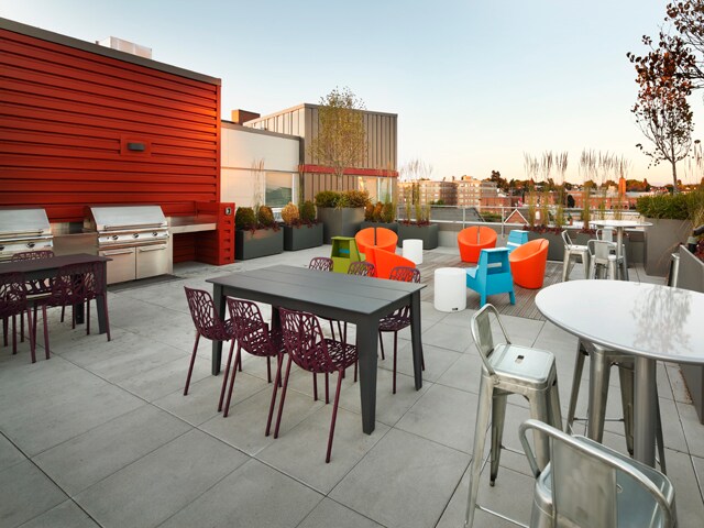 More Photos Of 4535 12th Ave NE, Seattle Apartments For Lease