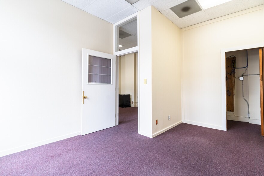 More Photos Of 1307-1311 Sutter St, San Francisco Storefront Retail Office For Sale