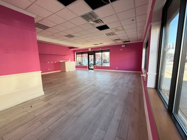 More Photos Of 101-115 E 51st St, Chicago Unknown For Lease