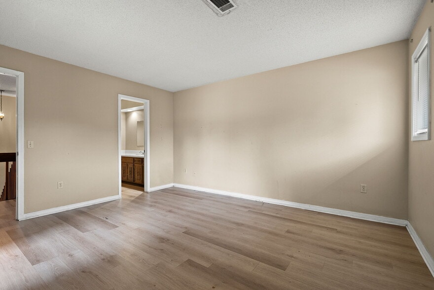 More Photos Of 2401 S 50th St, Fort Smith Apartments For Sale