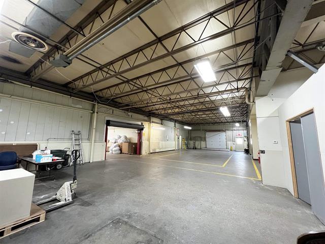 More Photos Of 805 Park Ave, Beaver Dam Industrial For Lease