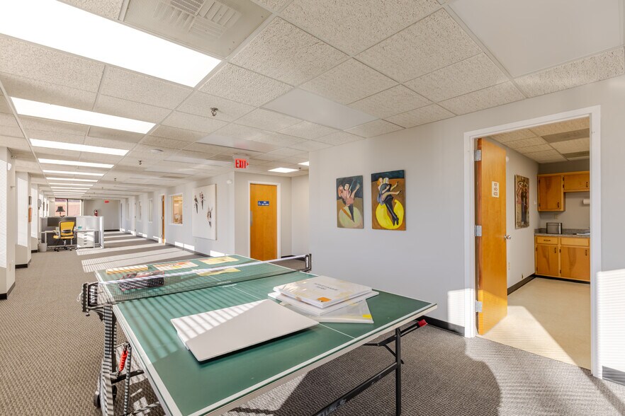 More Photos Of 1960 Crossbeam Dr, Charlotte Light Distribution For Sale