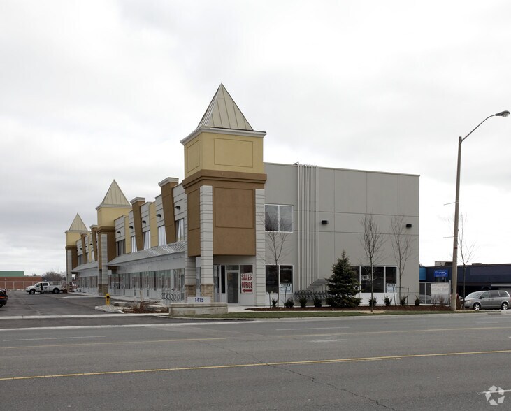 Primary Photo Of 1415 Kennedy Rd, Toronto Freestanding For Sale