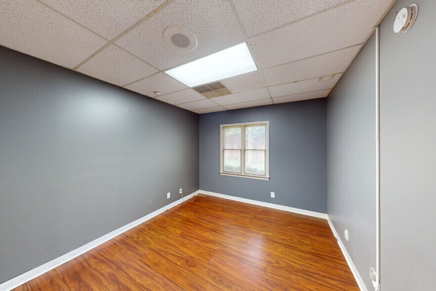 More Photos Of 320 Winn Way, Decatur Medical For Lease