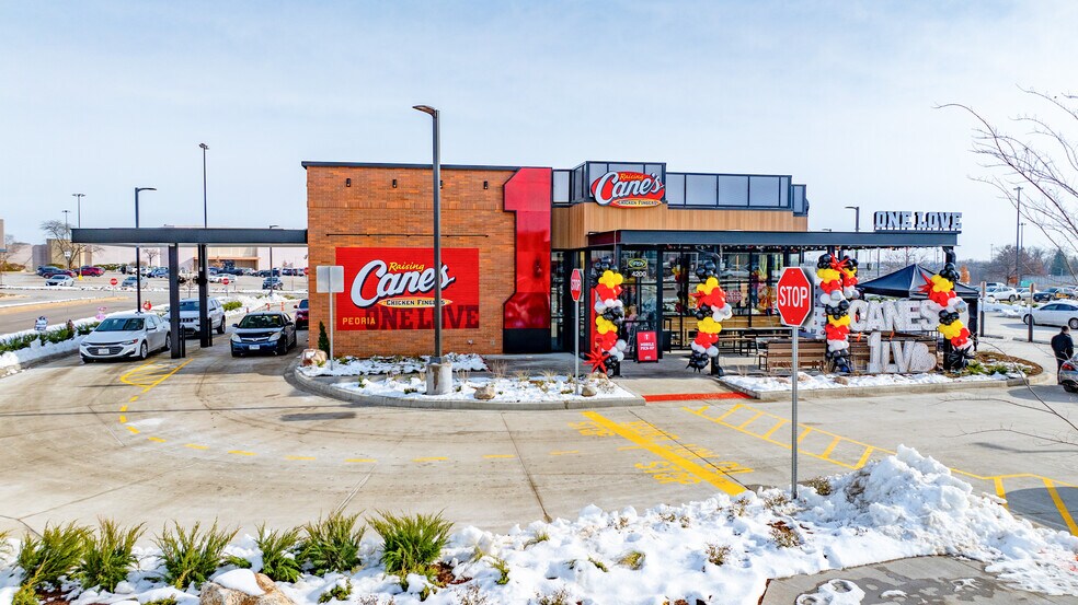 Primary Photo Of 4200 N Sterling Ave, Peoria Fast Food For Sale