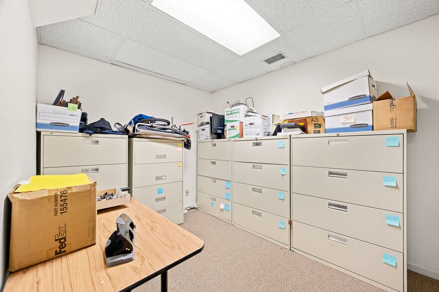 More Photos Of 300 Forest Ave, Chattanooga Office For Sale