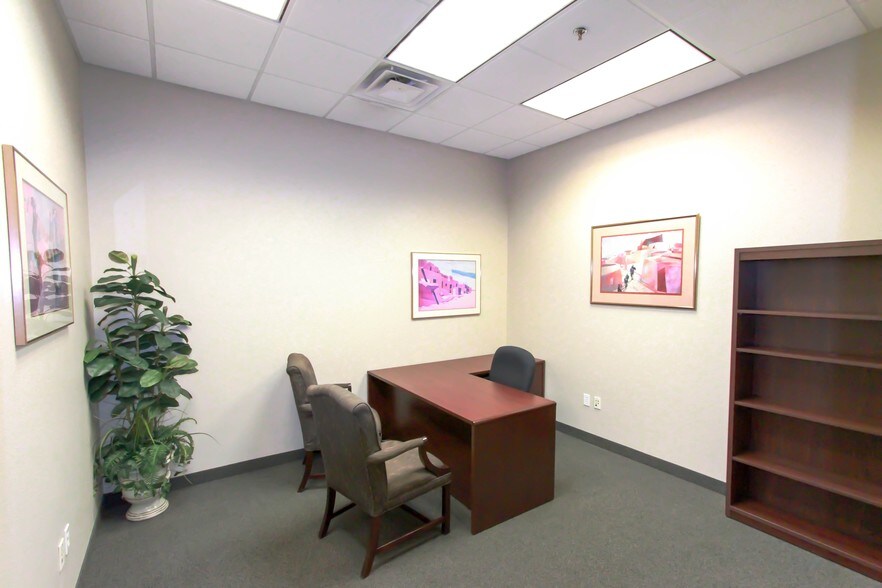 More Photos Of 1830 S Alma School Rd, Mesa Medical For Sale
