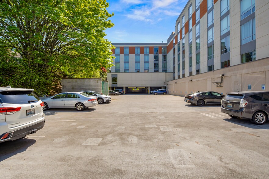 More Photos Of 22406 Pacific Highway South, Des Moines Hotel For Sale