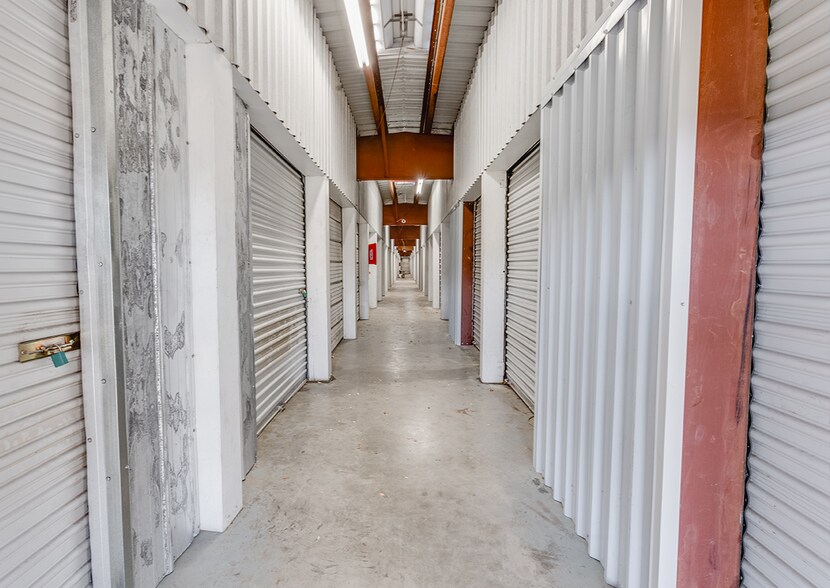 More Photos Of 1009 Burke Rd, Pasadena Self Storage For Sale