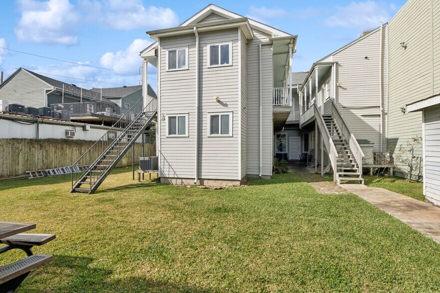 More Photos Of 1572 Magazine St, New Orleans Specialty For Sale