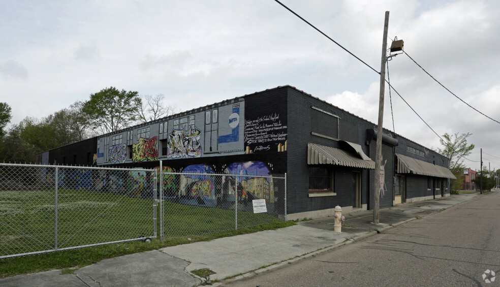 Primary Photo Of 340 S 14th St, Baton Rouge General Retail For Sale