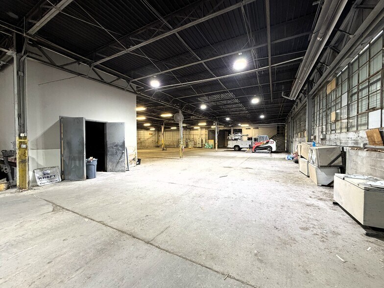 More Photos Of 3299 N 7th St Tfwy, Kansas City Manufacturing For Sale