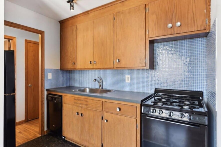 More Photos Of 3211 Minnehaha Ave, Minneapolis Apartments For Sale