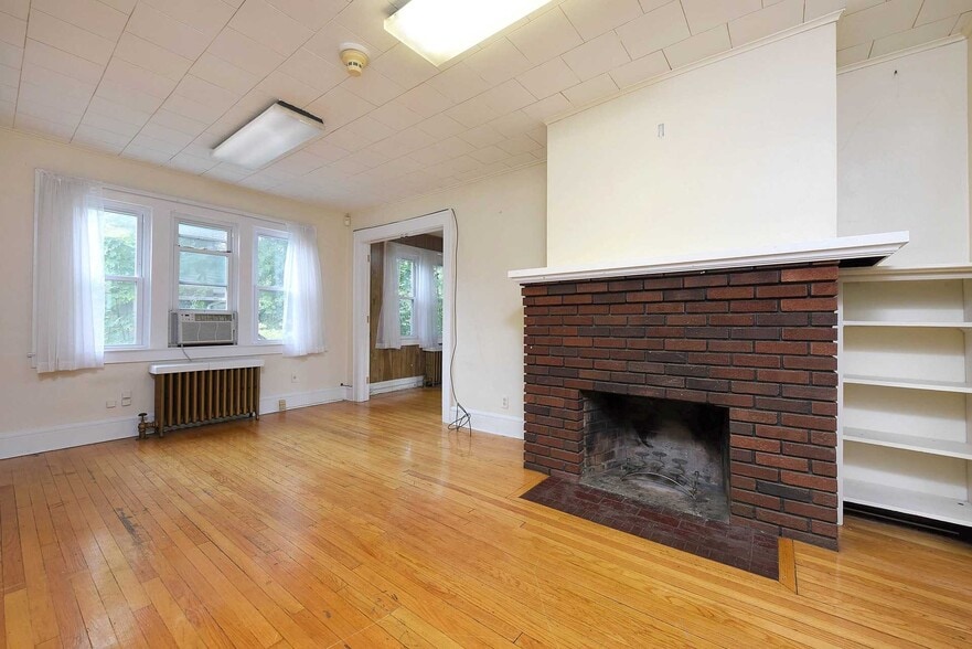 More Photos Of 47 Spring St, Ramsey Medical For Sale