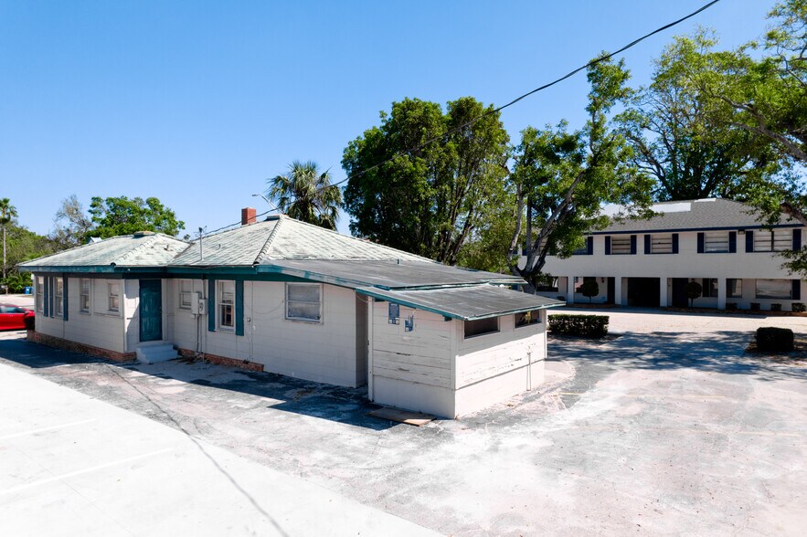 More Photos Of 2101 Manatee Ave, Bradenton Medical For Sale