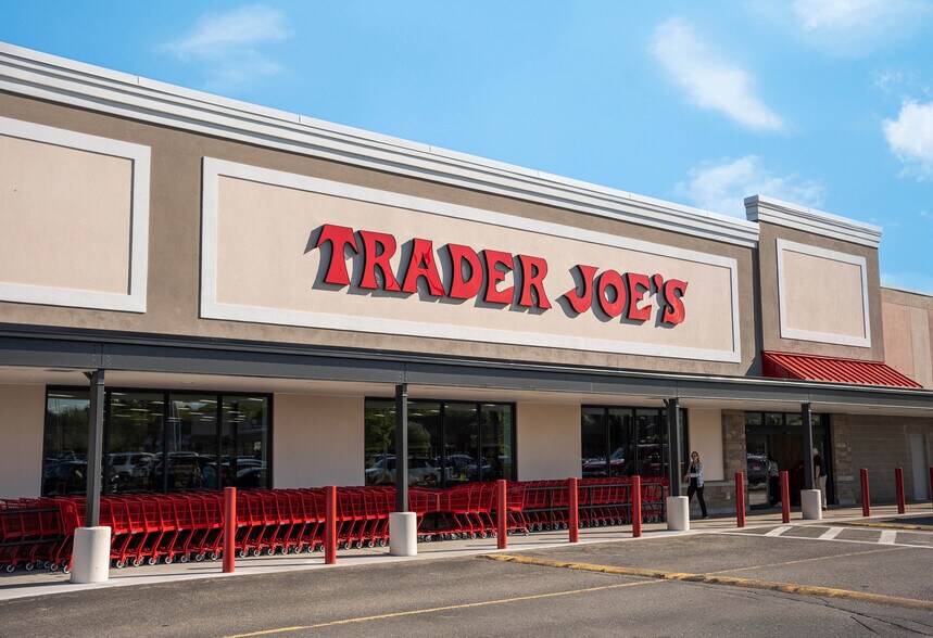 More Photos Of 1775 Washington St, Hanover Unknown For Lease