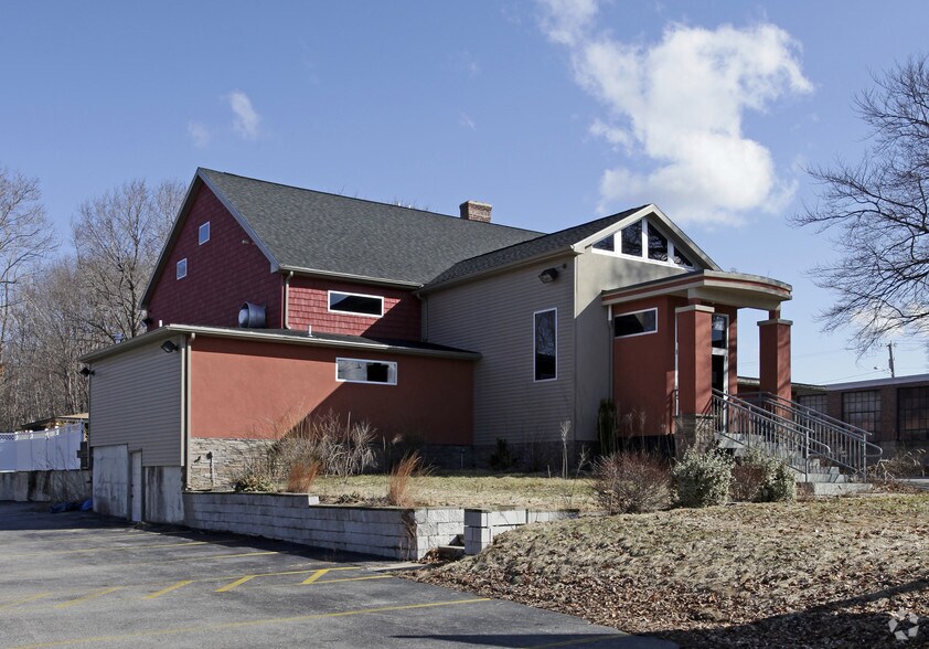 More Photos Of 495 Washington St, Coventry Restaurant For Sale