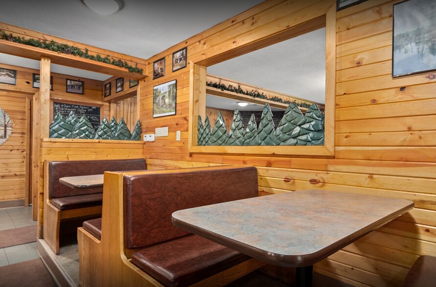 More Photos Of 6622 US-2 Hwy, Hurley Restaurant For Sale