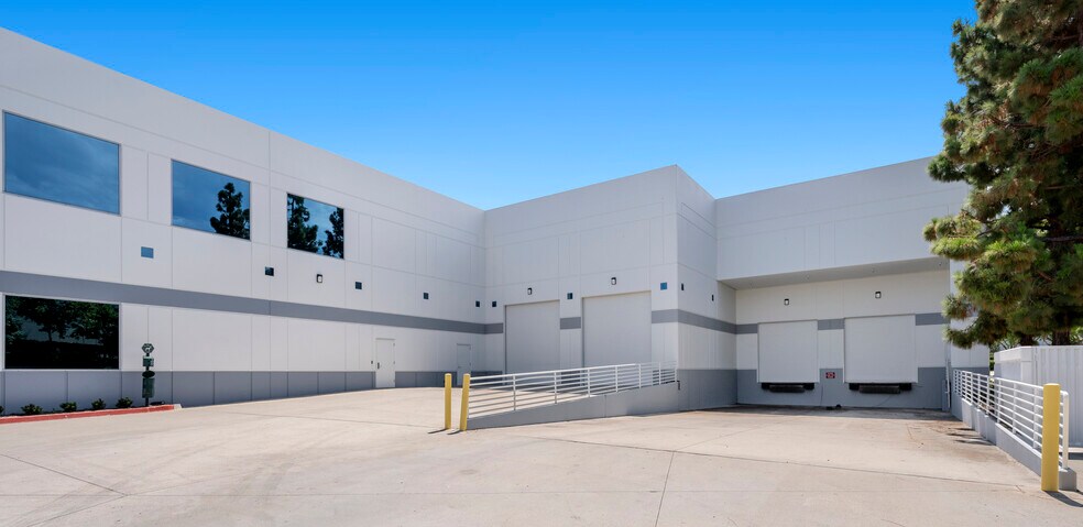 More Photos Of 5810 Van Allen Way, Carlsbad Flex For Sale