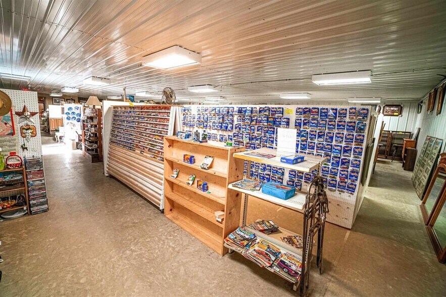 More Photos Of 604 E Wisconsin St, Sparta Industrial For Sale