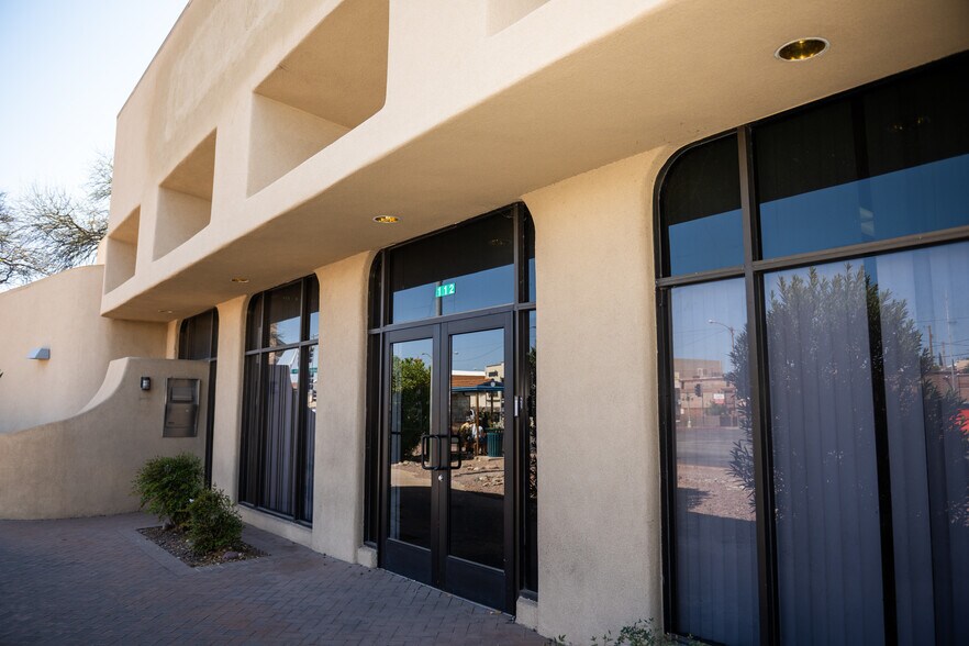 More Photos Of 112 N Grand Ave, Nogales Bank For Lease