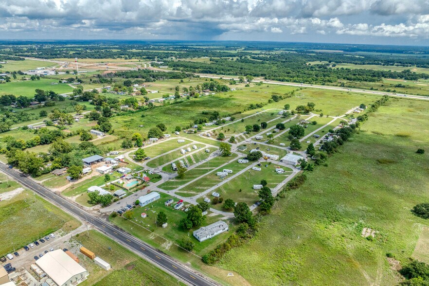 More Photos Of 19691 US Highway 77, Thackerville Trailer Camper Park For Sale