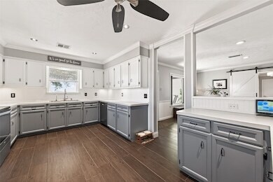 More Photos Of 10550 Brinkmeyer Rd, Needville Flex For Sale